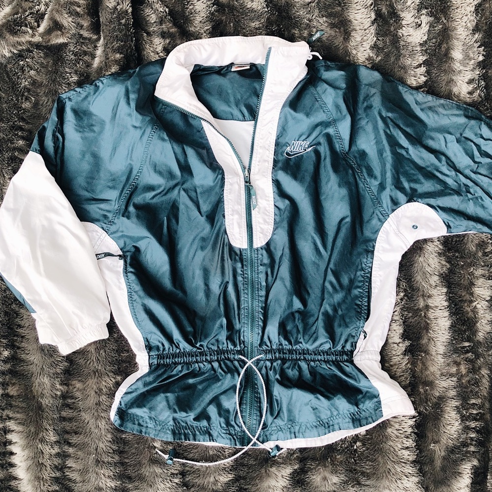 Vintage Women’s Nike Windbreaker